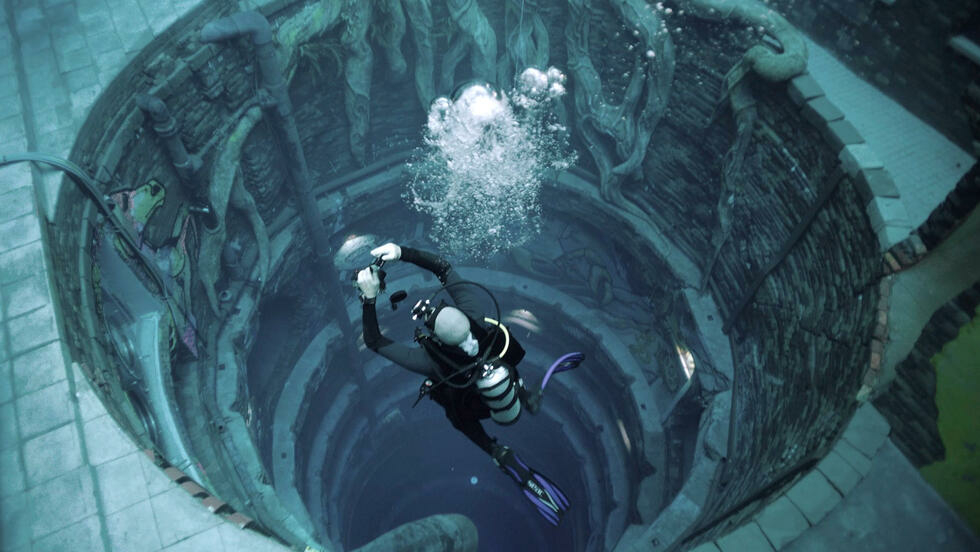 Deep Dive Dubai cung cấp nhiều khóa học và trải nghiệm lặn tự do, lặn với bình dưỡng khí