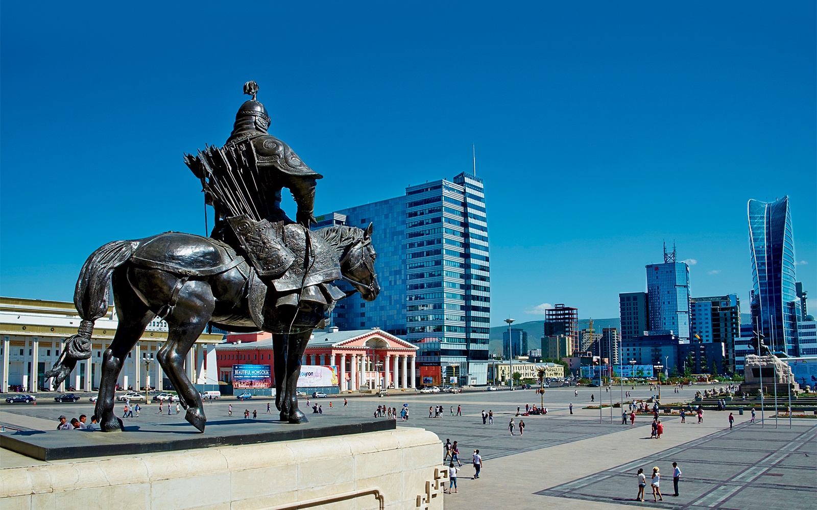 Ghé thăm quảng trường Sukhbaatar nổi tiếng tại thủ đô Mông Cổ