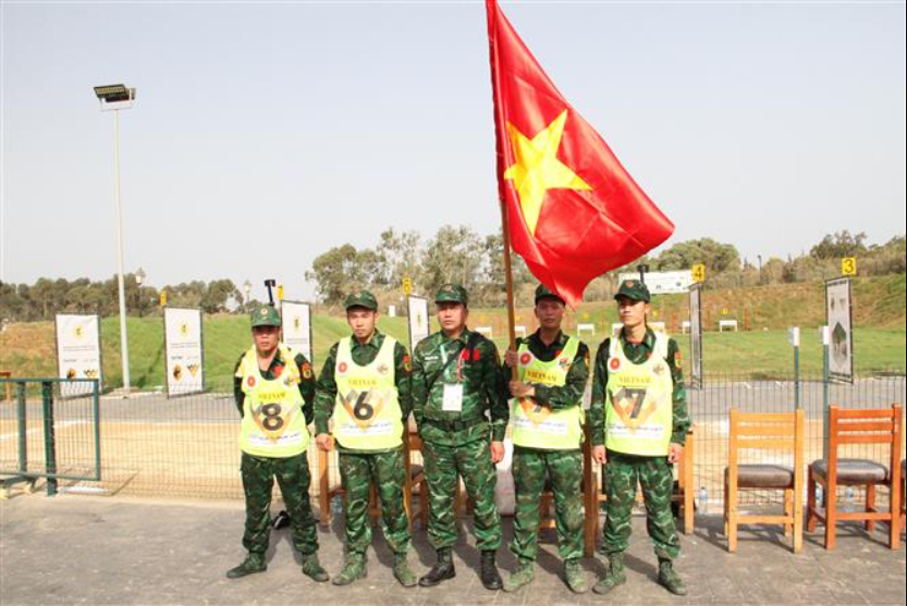 Đội tuyển Việt Nam xếp hạng 2 nội dung đồng đội thi bắn súng AK
